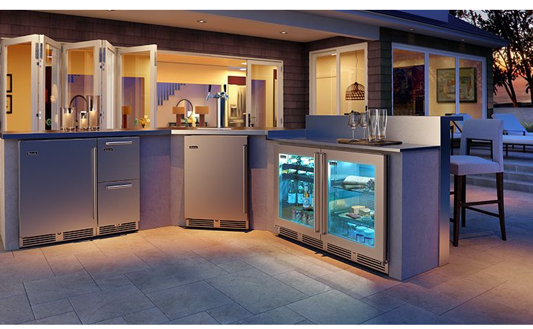 24" Perlick Marine Signature Series Beverage Dispenser With Right Hinged  - HP24TM-4-2R-1
